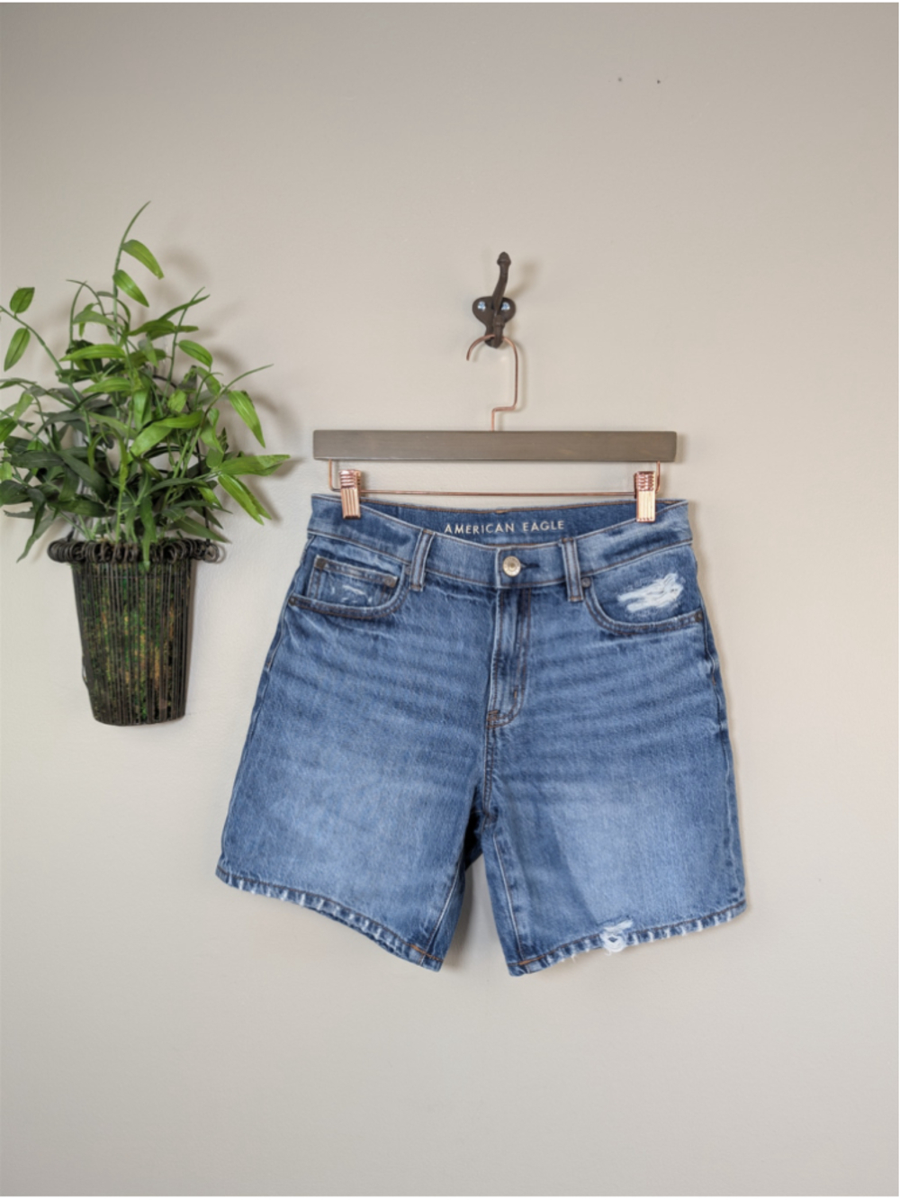 American Eagle 2 90s Boyfriend Bermuda Jean Shorts Distressed High Rise Blue AE